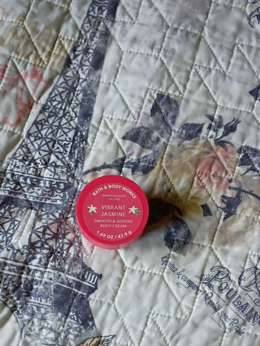 Bath & Body Works Vibrant Jasmine Body Cream - Pink Packaging